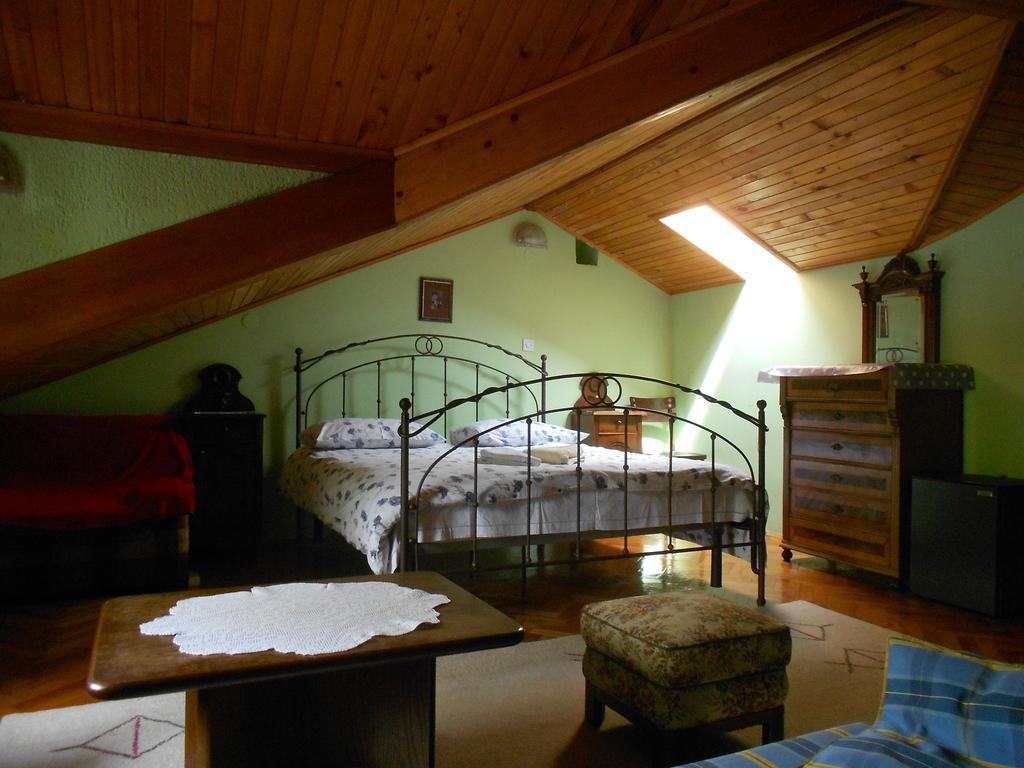 Guesthouse Kuca Na Sterne Lovran Rum bild